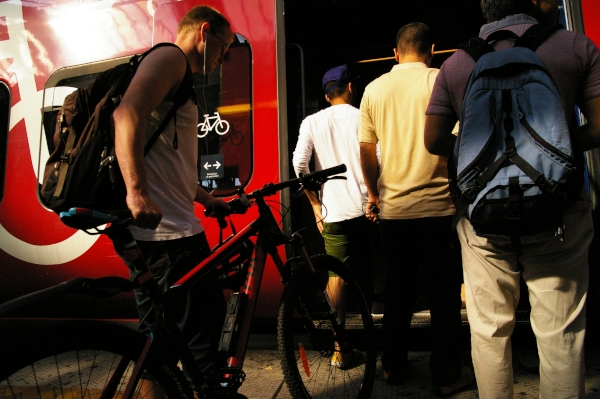 title: Stay in DENMARK 2 | Page No,9 | No.21 | sync-furniture | 株式会社 SYNC | 福岡県 家具工房 | オーダーメイドキッチン