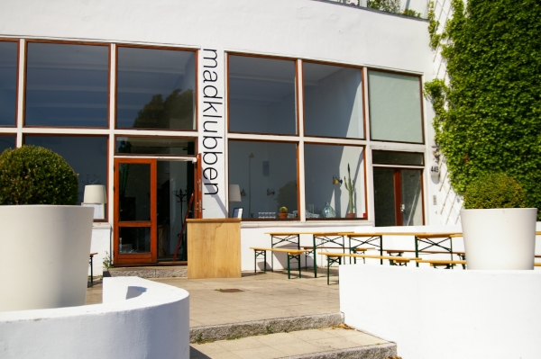 title: Stay in DENMARK 2 | Page No,9 | No.42 | sync-furniture | 株式会社 SYNC | 福岡県 家具工房 | オーダーメイドキッチン