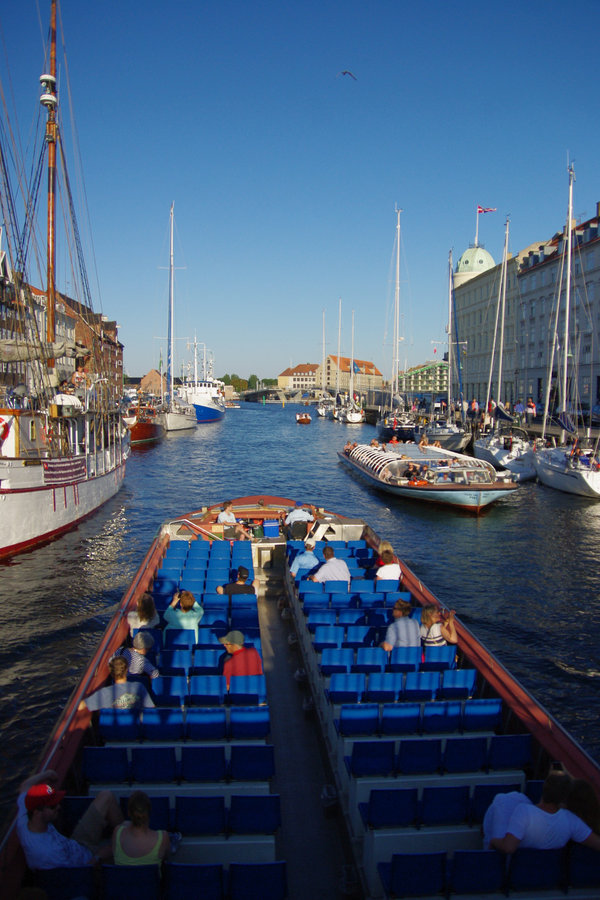 title: Stay in DENMARK 3 | Page No,10 | No.44 | sync-furniture | 株式会社 SYNC | 福岡県 家具工房 | オーダーメイドキッチン