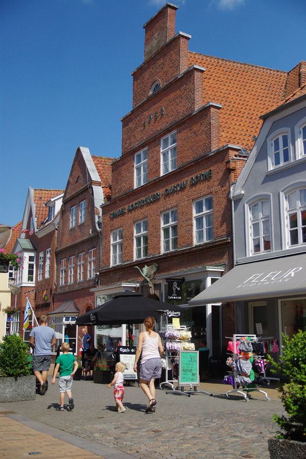 title: Stay in DENMARK 5 | Page No,12 | No.38 | sync-furniture | 株式会社 SYNC | 福岡県 家具工房 | オーダーメイドキッチン