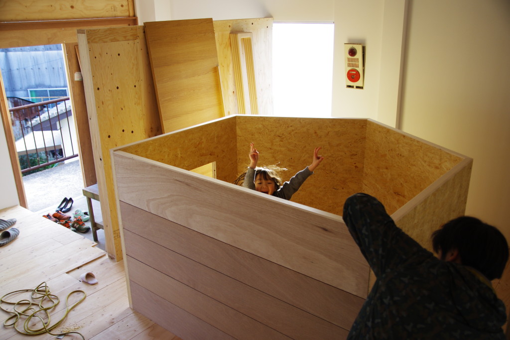 title: 03.09 mon | Page No,20 | No.5 | sync-furniture | 株式会社 SYNC | 福岡県 家具工房 | オーダーメイドキッチン