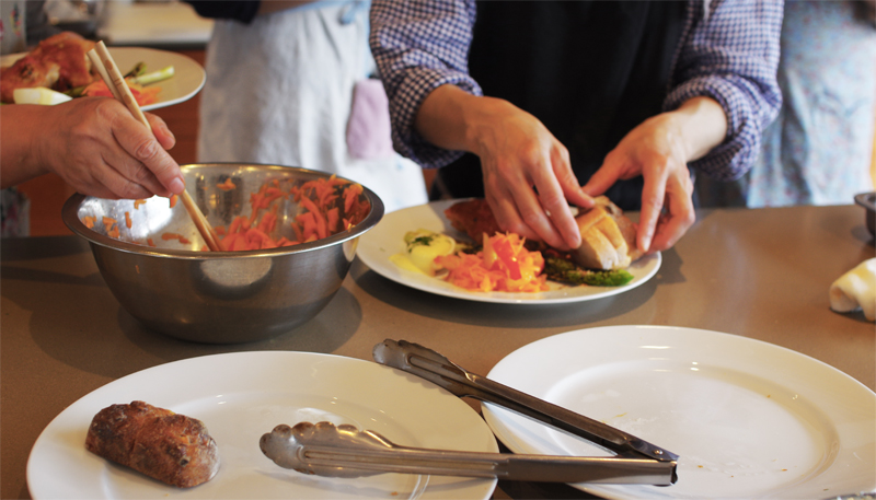 title: food+ “料理教室 vol.1” | Page No,33 | No.7 | sync-furniture | 株式会社 SYNC | 福岡県 家具工房 | オーダーメイドキッチン