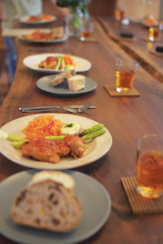 title: food+ “料理教室 vol.1” | Page No,33 | No.8 | sync-furniture | 株式会社 SYNC | 福岡県 家具工房 | オーダーメイドキッチン