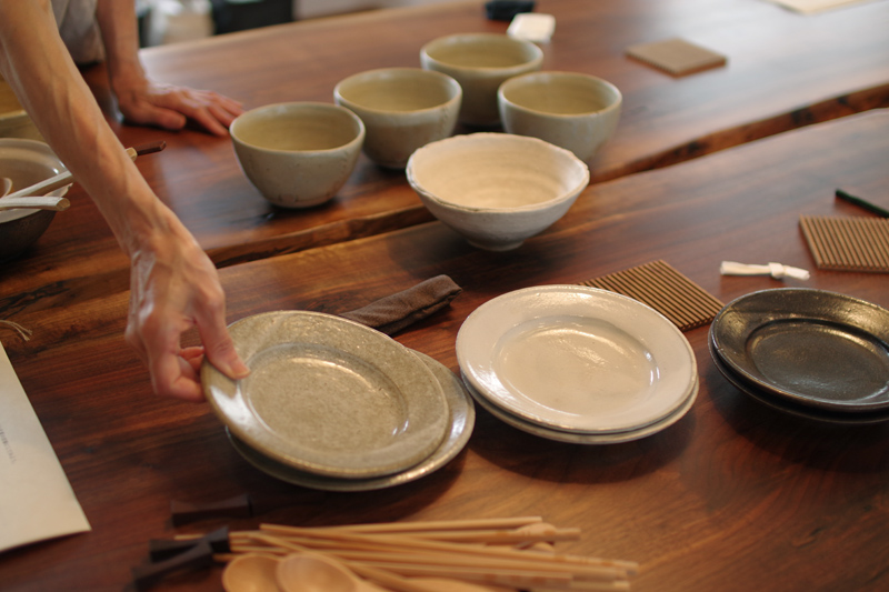 title: food+ “料理教室”｜2015.7.23 | Page No,41 | No.10 | sync-furniture | 株式会社 SYNC | 福岡県 家具工房 | オーダーメイドキッチン