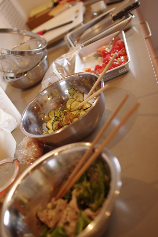 title: food+ “料理教室”｜2015.7.23 | Page No,41 | No.9 | sync-furniture | 株式会社 SYNC | 福岡県 家具工房 | オーダーメイドキッチン