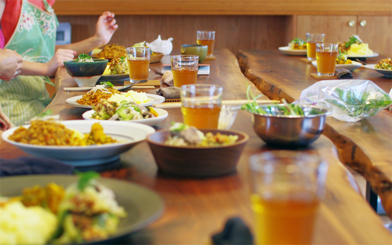 title: food+ “料理教室”|2015.8.19 | Page No,50 | No.13 | sync-furniture | 株式会社 SYNC | 福岡県 家具工房 | オーダーメイドキッチン