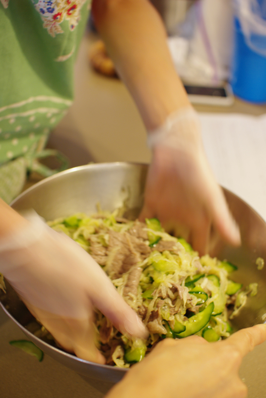 title: food+ “料理教室”|2015.8.19 | Page No,50 | No.9 | sync-furniture | 株式会社 SYNC | 福岡県 家具工房 | オーダーメイドキッチン