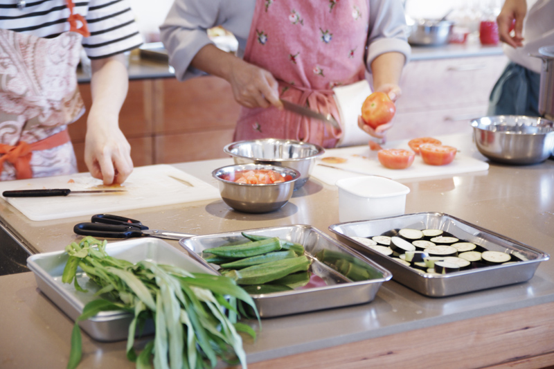 title: マサミール研究所 “料理教室”｜2015.10 | Page No,59 | No.3 | sync-furniture | 株式会社 SYNC | 福岡県 家具工房 | オーダーメイドキッチン