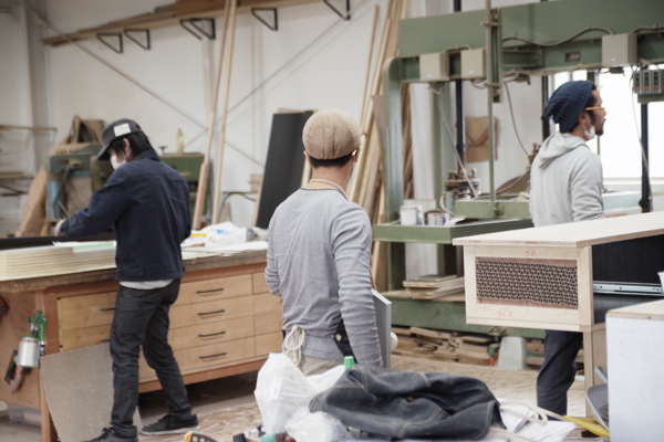 title: 03.30 tue | Page No,98 | No.2 | sync-furniture | 株式会社 SYNC | 福岡県 家具工房 | オーダーメイドキッチン