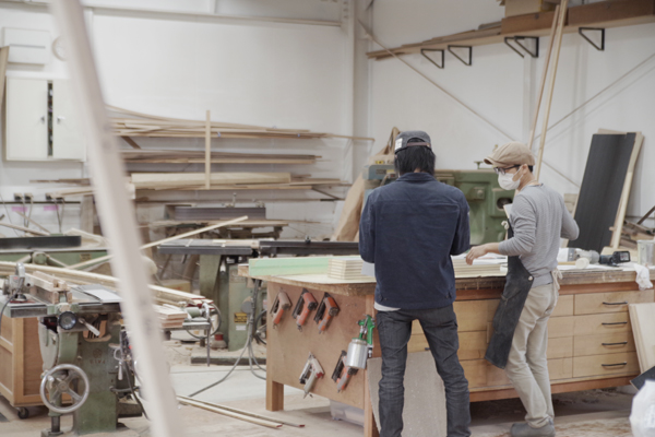 title: 03.30 tue | Page No,98 | No.1 | sync-furniture | 株式会社 SYNC | 福岡県 家具工房 | オーダーメイドキッチン