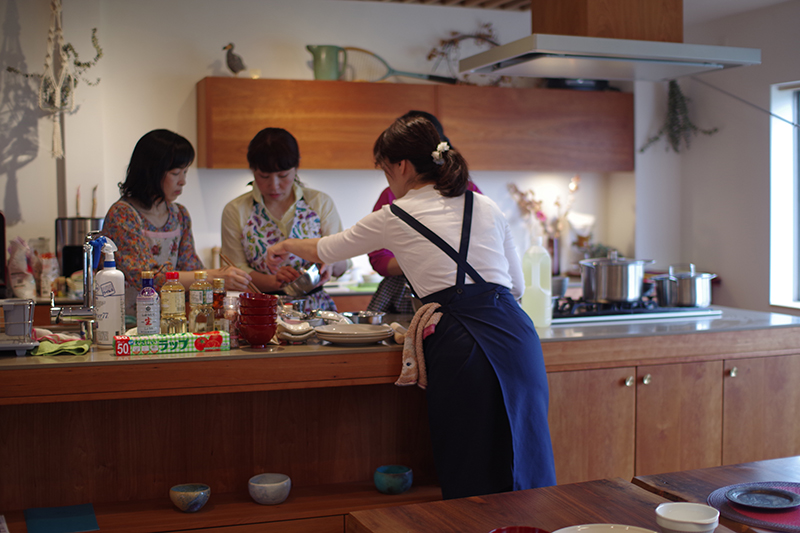 title: 05.12 fri | Page No,130 | No.2 | sync-furniture | 株式会社 SYNC | 福岡県 家具工房 | オーダーメイドキッチン