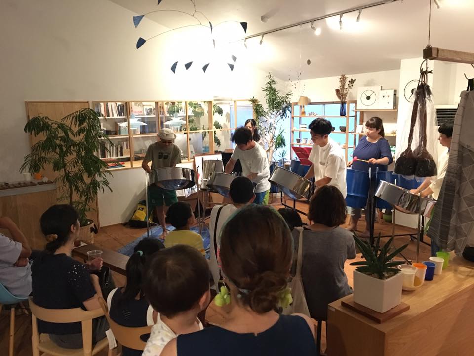 title: スティールパン LIVE 土生”Tico”剛 from リトルテンポ｜2017.8.11 | Page No,147 | No.3 | sync-furniture | 株式会社 SYNC | 福岡県 家具工房 | オーダーメイドキッチン