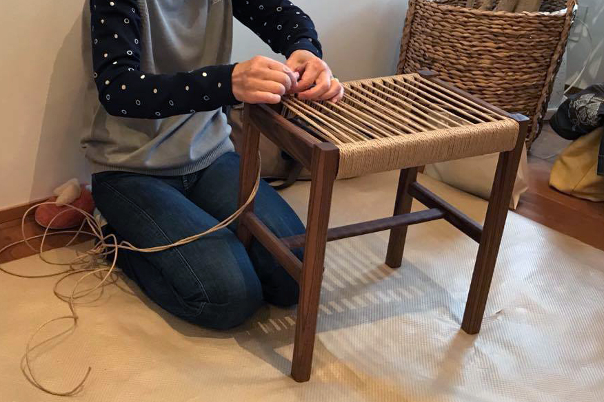 title: 水辺のくに博覧会 “スツール座編みWS”｜2017.10.21 | Page No,151 | No.2 | sync-furniture | 株式会社 SYNC | 福岡県 家具工房 | オーダーメイドキッチン