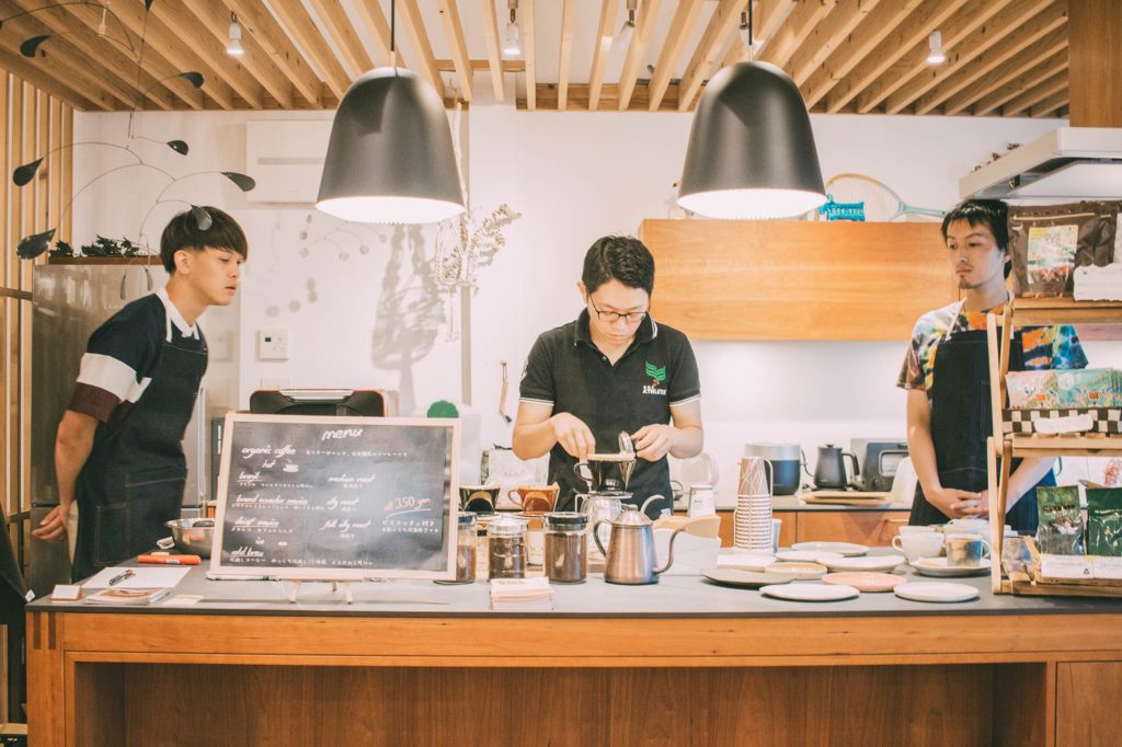 title: 藤本羊子 陶展｜2018.6.30–7.7 | Page No,201 | No.10 | sync-furniture | 株式会社 SYNC | 福岡県 家具工房 | オーダーメイドキッチン