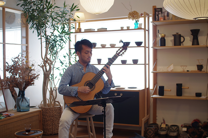 title: Kazuo Mizutani “Classical Guitar Concert”｜2018.8.10 | Page No,211 | No.1 | sync-furniture | 株式会社 SYNC | 福岡県 家具工房 | オーダーメイドキッチン