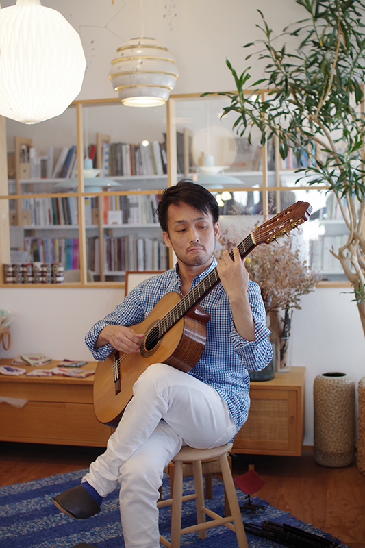 title: Kazuo Mizutani “Classical Guitar Concert”｜2018.8.10 | Page No,211 | No.4 | sync-furniture | 株式会社 SYNC | 福岡県 家具工房 | オーダーメイドキッチン