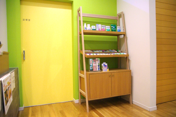 title: SHOP｜Display Shelf | Page No,23 | No.1 | sync-furniture | 株式会社 SYNC | 福岡県 家具工房 | オーダーメイドキッチン