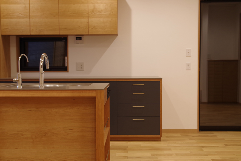 title: HOUSE 52 | Page No,55 | No.6 | sync-furniture | 株式会社 SYNC | 福岡県 家具工房 | オーダーメイドキッチン