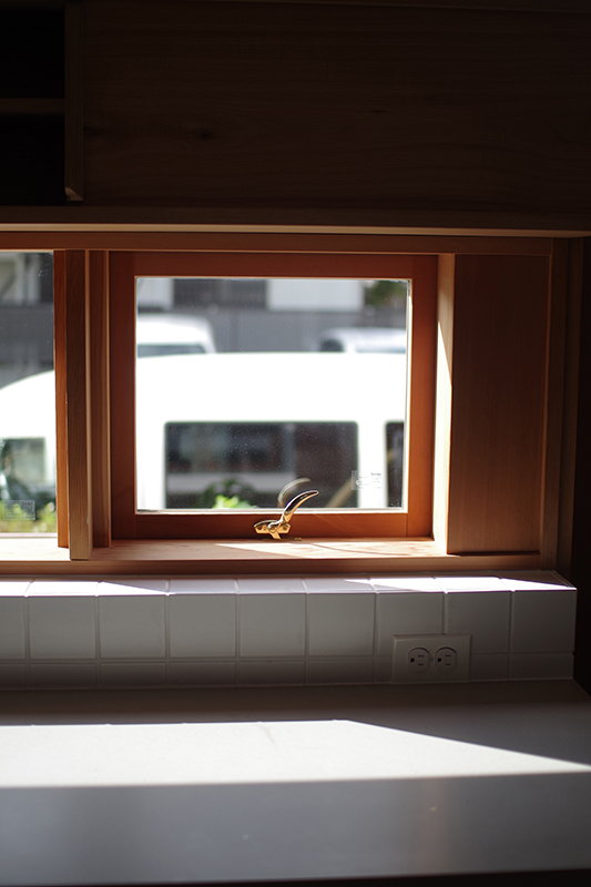 title: HOUSE 69 | Page No,76 | No.4 | sync-furniture | 株式会社 SYNC | 福岡県 家具工房 | オーダーメイドキッチン