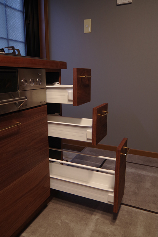 title: HOUSE 73 | Page No,80 | No.9 | sync-furniture | 株式会社 SYNC | 福岡県 家具工房 | オーダーメイドキッチン