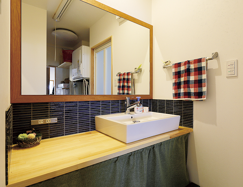 title: HOUSE 76 | Page No,83 | No.6 | sync-furniture | 株式会社 SYNC | 福岡県 家具工房 | オーダーメイドキッチン