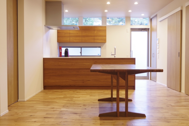 title: HOUSE 77 | Page No,84 | No.7 | sync-furniture | 株式会社 SYNC | 福岡県 家具工房 | オーダーメイドキッチン