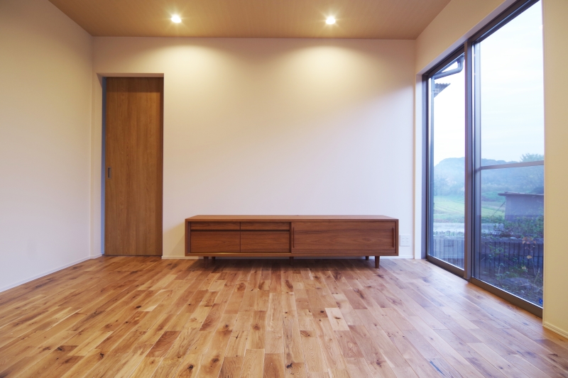 title: HOUSE 77 | Page No,84 | No.10 | sync-furniture | 株式会社 SYNC | 福岡県 家具工房 | オーダーメイドキッチン