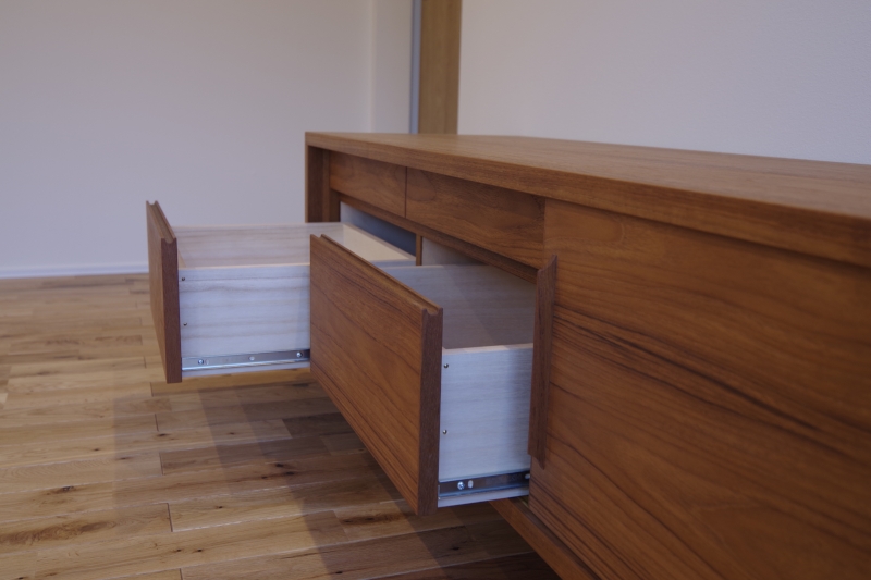 title: HOUSE 77 | Page No,84 | No.13 | sync-furniture | 株式会社 SYNC | 福岡県 家具工房 | オーダーメイドキッチン