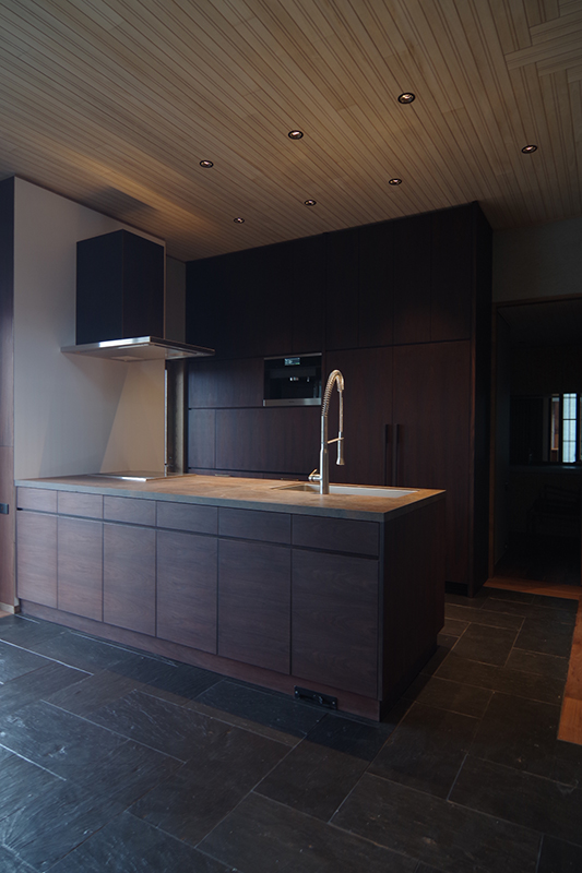 title: HOUSE 79 | Page No,86 | No.4 | sync-furniture | 株式会社 SYNC | 福岡県 家具工房 | オーダーメイドキッチン