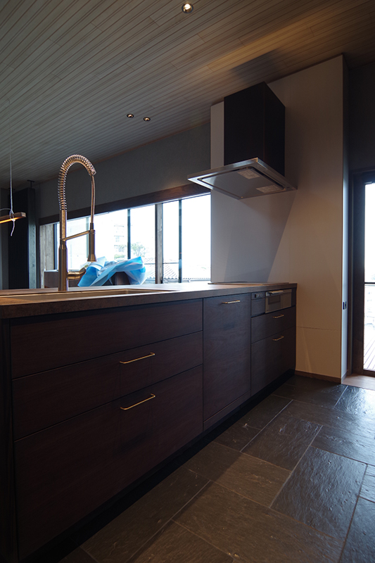 title: HOUSE 79 | Page No,86 | No.6 | sync-furniture | 株式会社 SYNC | 福岡県 家具工房 | オーダーメイドキッチン