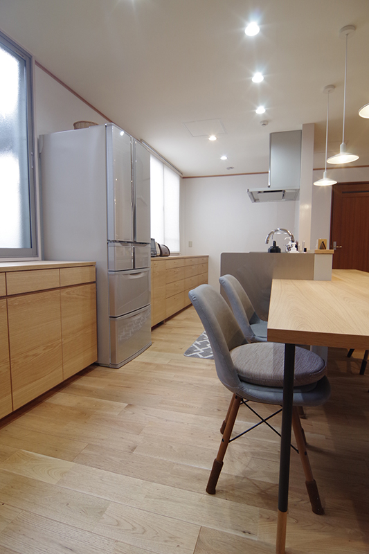 title: HOUSE 83 | Page No,90 | No.3 | sync-furniture | 株式会社 SYNC | 福岡県 家具工房 | オーダーメイドキッチン