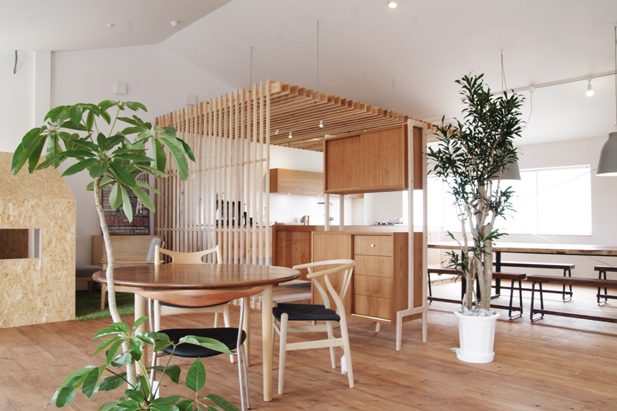 title: 12.25｜家具のメンテナンス | Page No,643 | No.2 | sync-furniture | 株式会社 SYNC | 福岡県 家具工房 | オーダーメイドキッチン