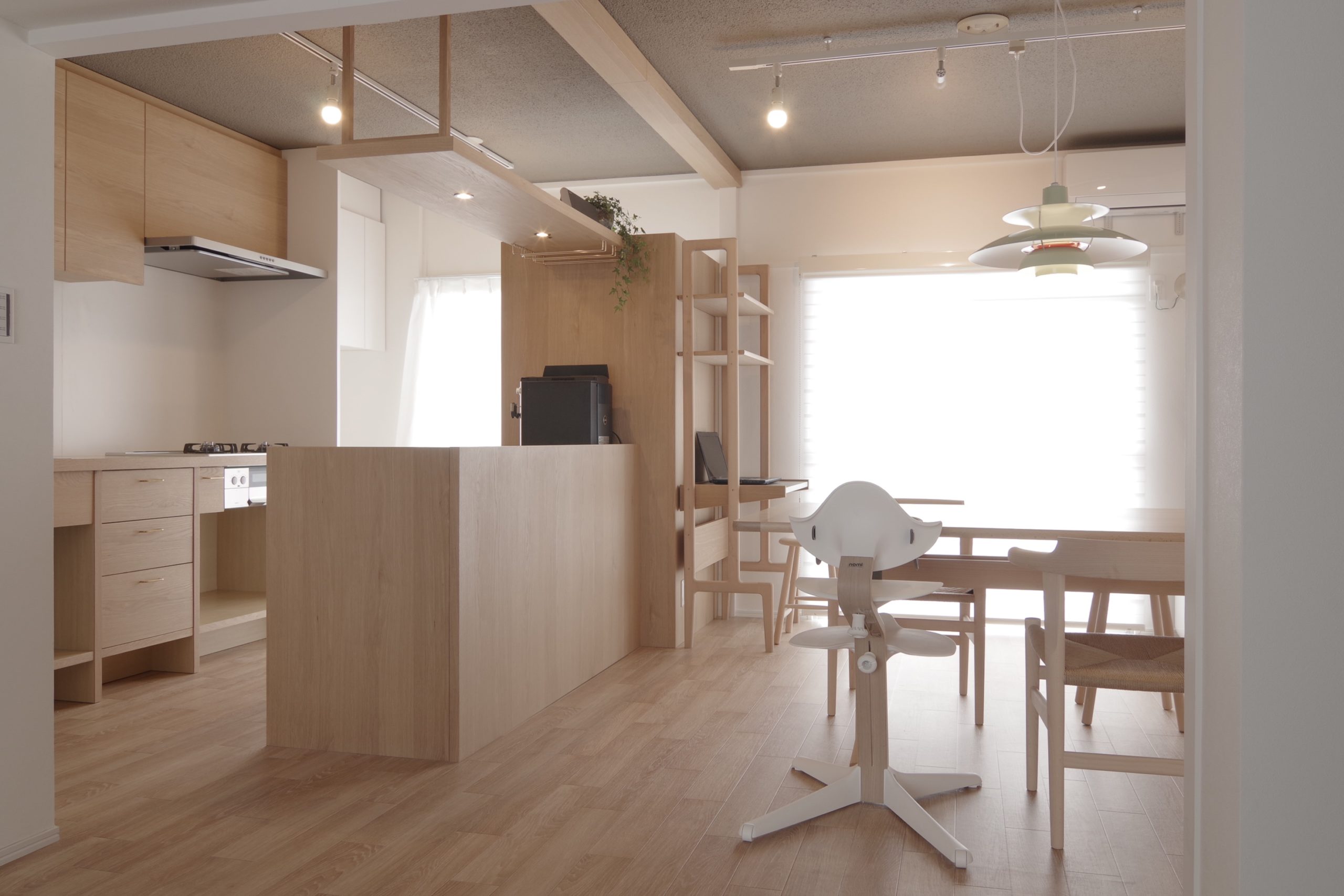title: RENOVATION 04｜マンション | Page No,117 | No.14 | sync-furniture | 株式会社 SYNC | 福岡県 家具工房 | オーダーメイドキッチン