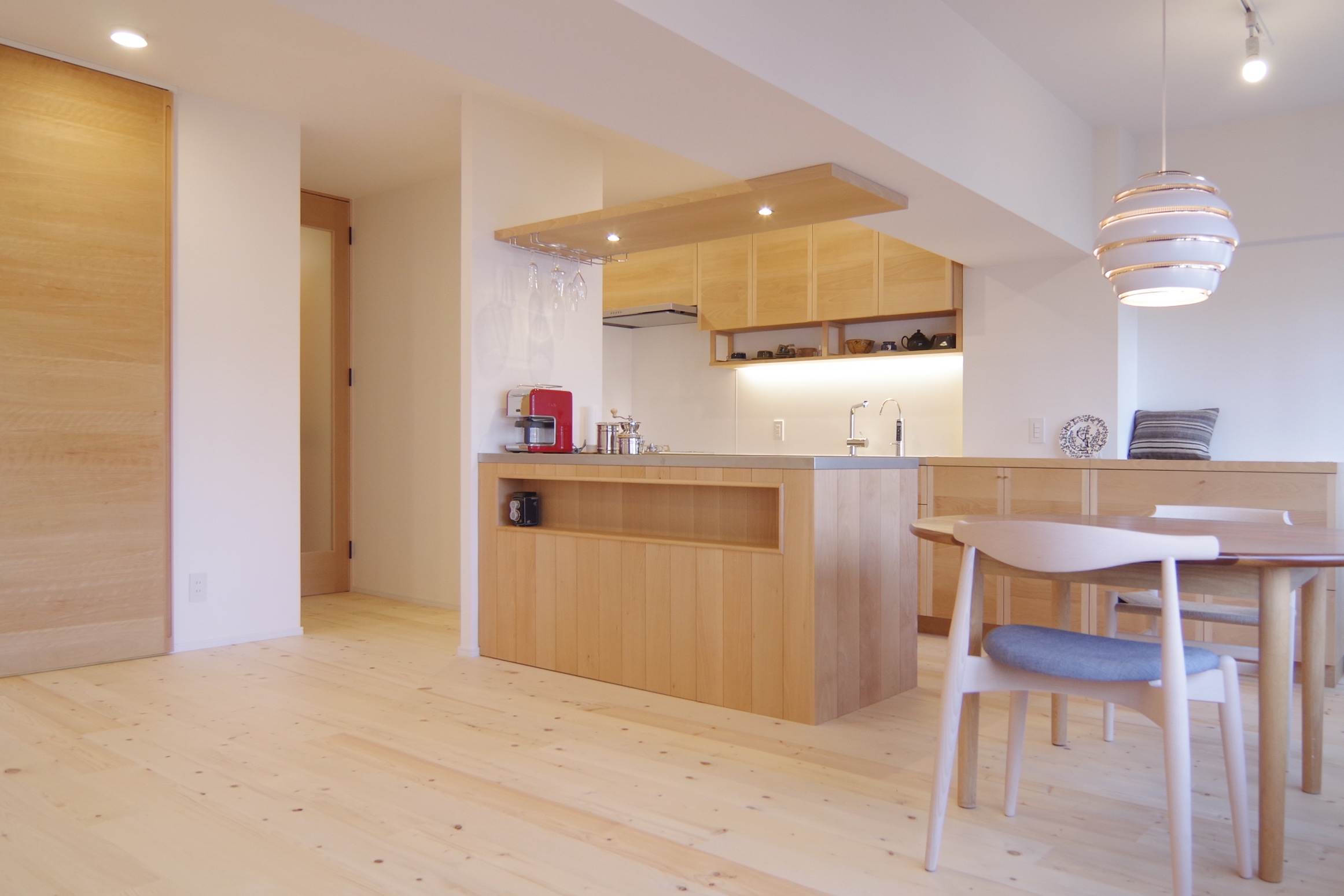 title: RENOVATION 05｜マンション | Page No,118 | No.18 | sync-furniture | 株式会社 SYNC | 福岡県 家具工房 | オーダーメイドキッチン