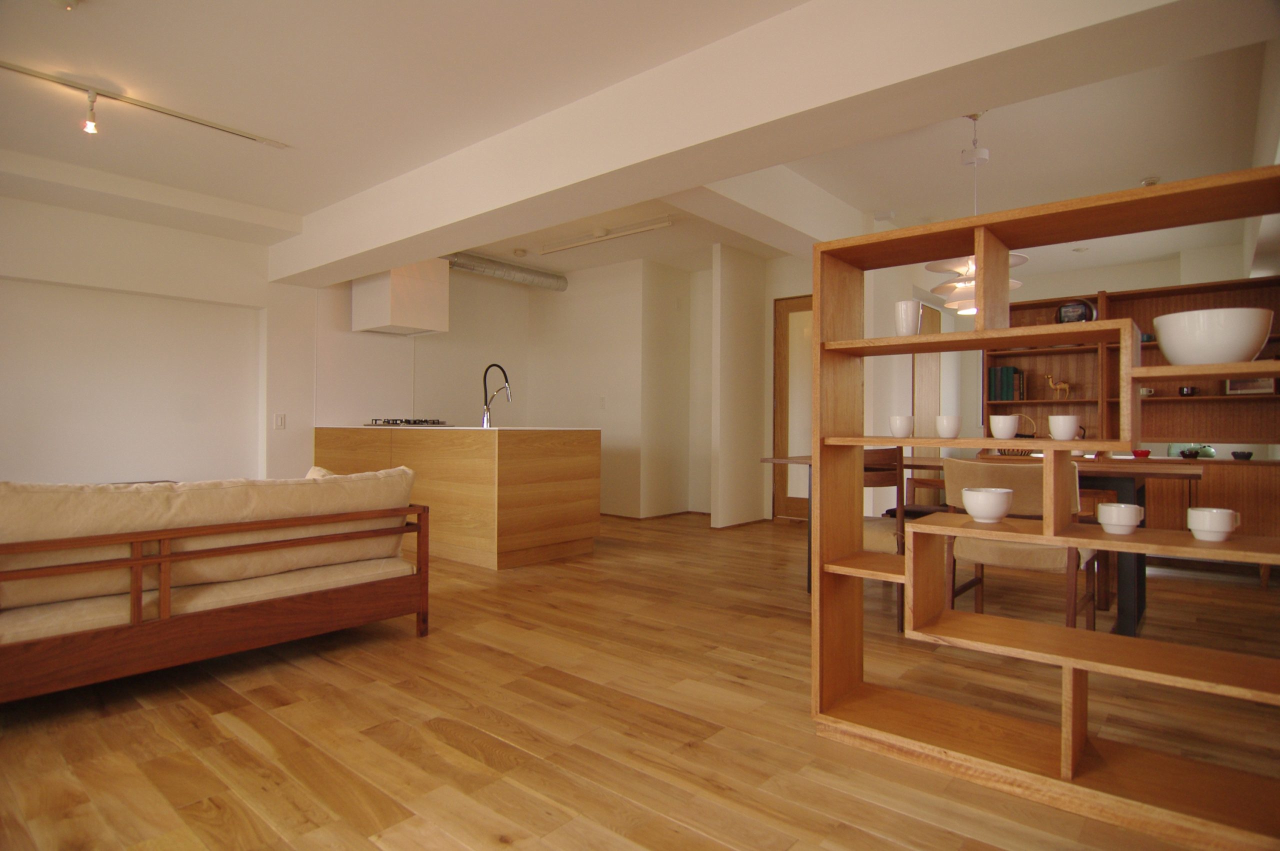 title: RENOVATION 03｜マンション | Page No,116 | No.30 | sync-furniture | 株式会社 SYNC | 福岡県 家具工房 | オーダーメイドキッチン