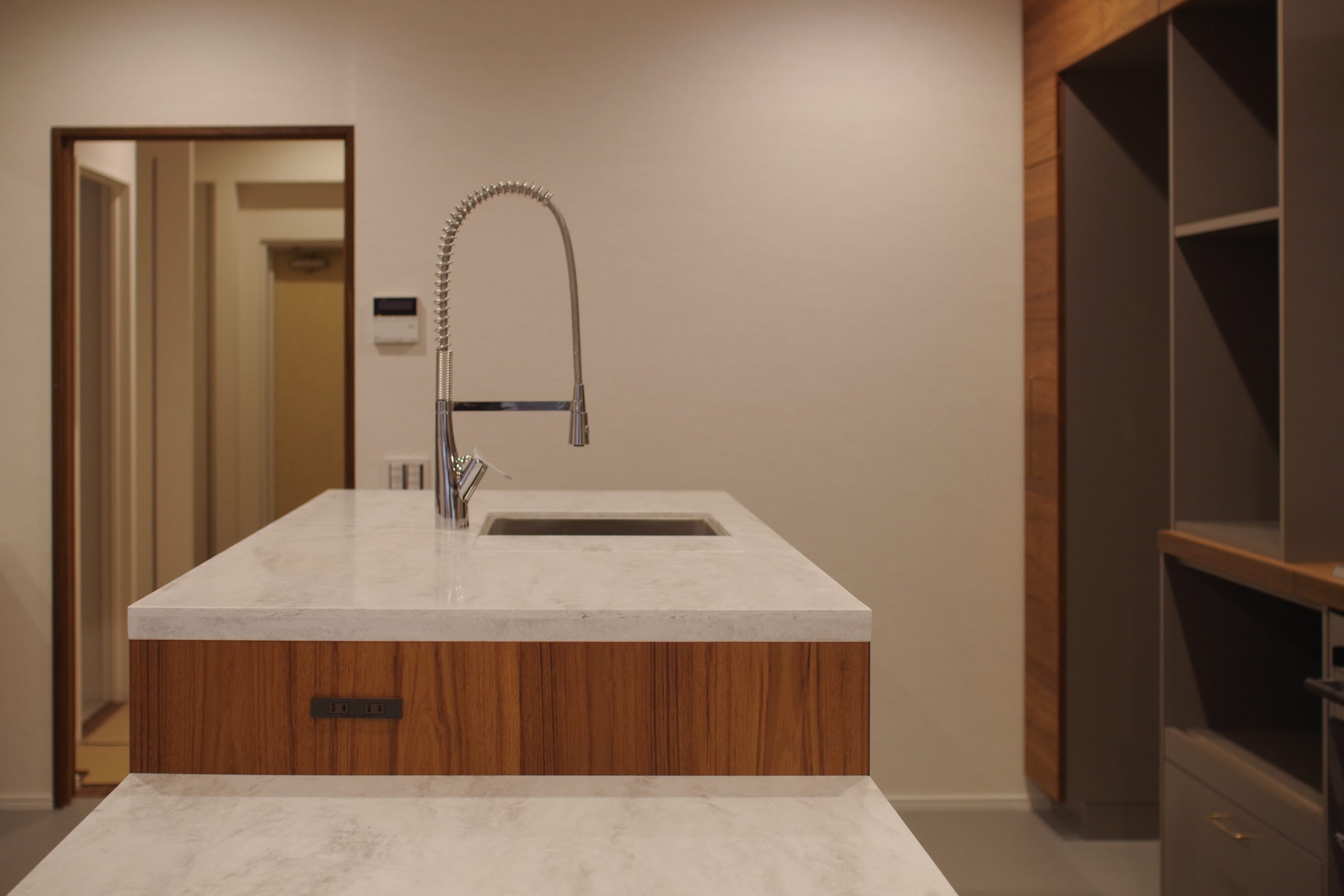 title: RENOVATION 07|マンション | Page No,232 | No.13 | sync-furniture | 株式会社 SYNC | 福岡県 家具工房 | オーダーメイドキッチン