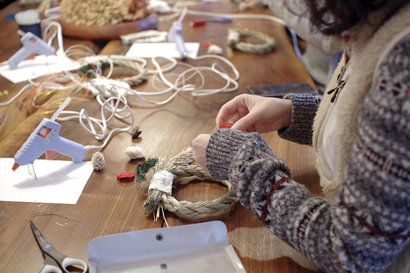 title: sawafu “しめ縄WS”｜2018.12.15 | Page No,243 | No.2 | sync-furniture | 株式会社 SYNC | 福岡県 家具工房 | オーダーメイドキッチン