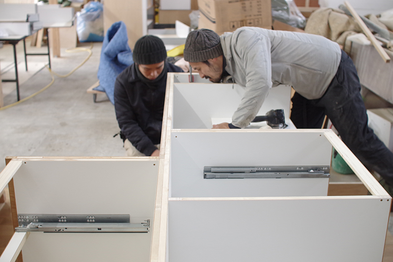 title: 02.08 fri | Page No,256 | No.6 | sync-furniture | 株式会社 SYNC | 福岡県 家具工房 | オーダーメイドキッチン