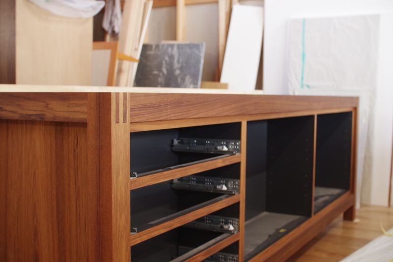 title: 04.06 sat | Page No,275 | No.2 | sync-furniture | 株式会社 SYNC | 福岡県 家具工房 | オーダーメイドキッチン