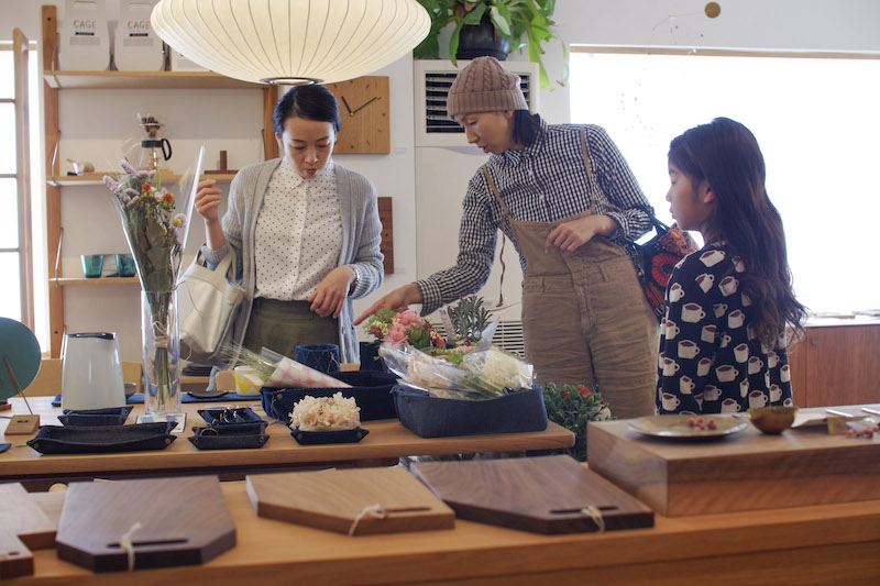 title: うしじま縫製 “武州正藍染 雑貨 受注会”｜2019.4.22-28 | Page No,282 | No.18 | sync-furniture | 株式会社 SYNC | 福岡県 家具工房 | オーダーメイドキッチン