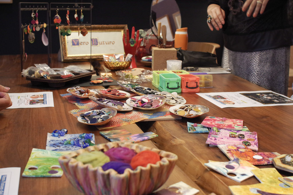 title: 手染めレースとマーブルレザーのアクセサリー作り｜2019.7.3 | Page No,303 | No.2 | sync-furniture | 株式会社 SYNC | 福岡県 家具工房 | オーダーメイドキッチン