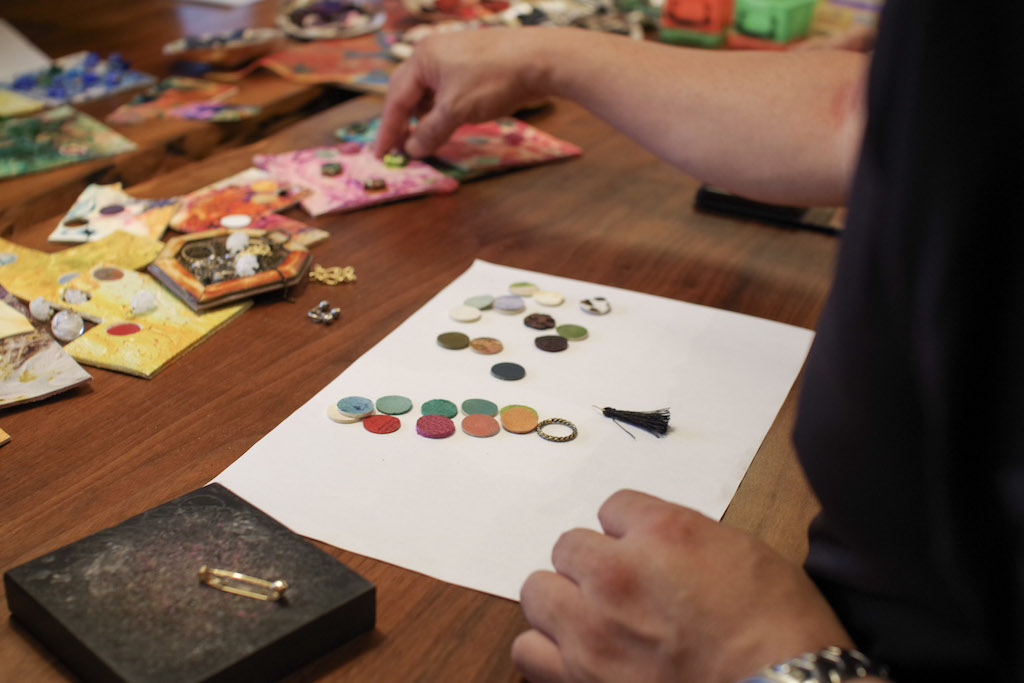 title: 手染めレースとマーブルレザーのアクセサリー作り｜2019.7.3 | Page No,303 | No.5 | sync-furniture | 株式会社 SYNC | 福岡県 家具工房 | オーダーメイドキッチン