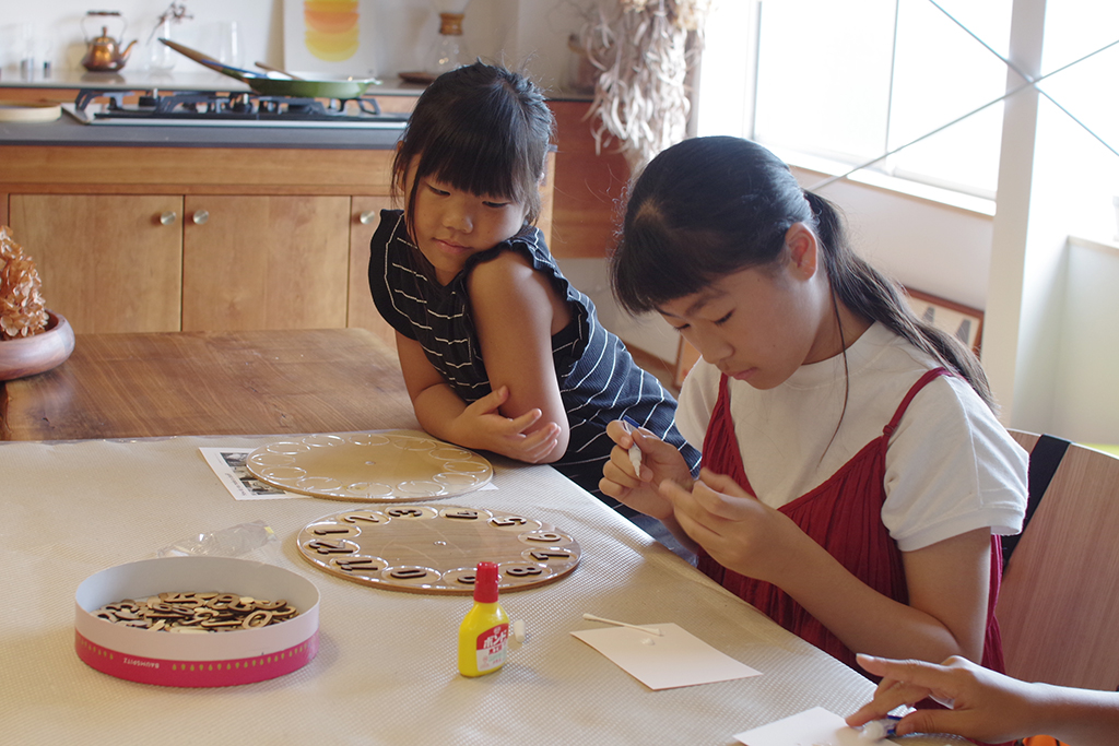 title: 時計づくりWS｜2019夏 | Page No,311 | No.6 | sync-furniture | 株式会社 SYNC | 福岡県 家具工房 | オーダーメイドキッチン