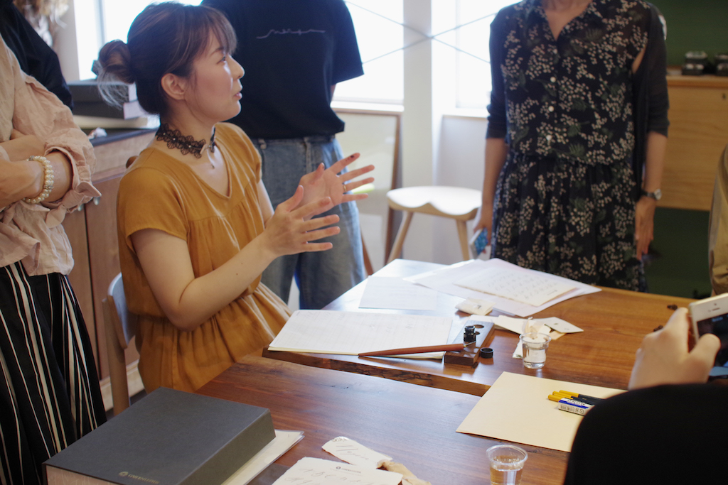 title: GARDEN LETTER “モダンカリグラフィーWS”｜2019.8.24 | Page No,325 | No.6 | sync-furniture | 株式会社 SYNC | 福岡県 家具工房 | オーダーメイドキッチン