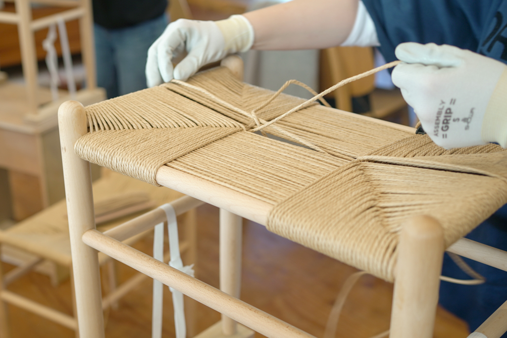 title: 水辺のくに博覧会 “スツール座編みWS”｜2019.11.20 | Page No,344 | No.10 | sync-furniture | 株式会社 SYNC | 福岡県 家具工房 | オーダーメイドキッチン
