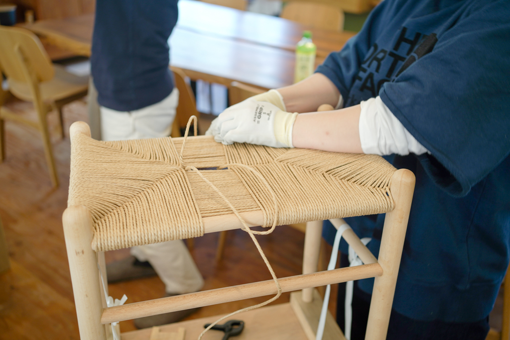 title: 水辺のくに博覧会 “スツール座編みWS”｜2019.11.20 | Page No,344 | No.11 | sync-furniture | 株式会社 SYNC | 福岡県 家具工房 | オーダーメイドキッチン