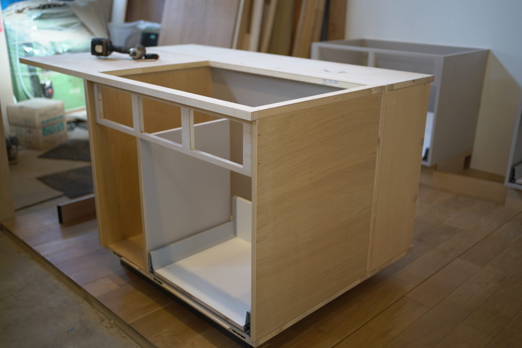 title: 12.17 thu | Page No,434 | No.1 | sync-furniture | 株式会社 SYNC | 福岡県 家具工房 | オーダーメイドキッチン