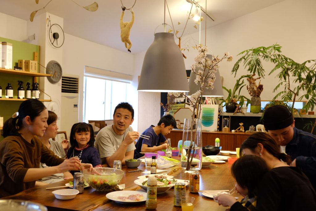 title: 03.27 sat | Page No,440 | No.6 | sync-furniture | 株式会社 SYNC | 福岡県 家具工房 | オーダーメイドキッチン