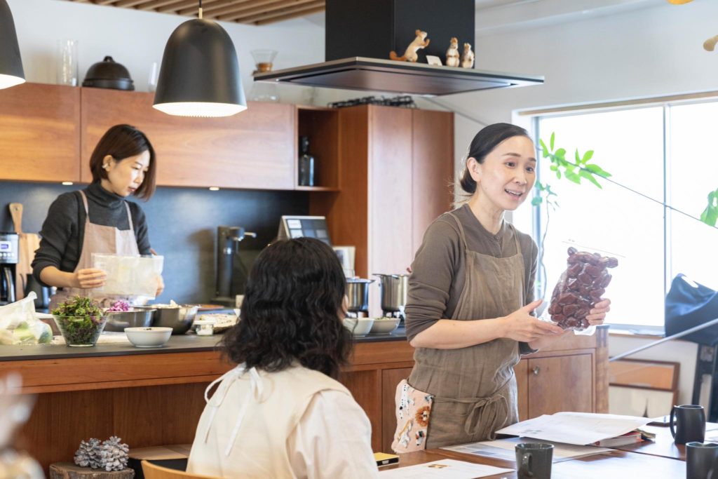 title: meili “冬の養生薬膳レッスン”｜2023.11.28 | Page No,541 | No.2 | sync-furniture | 株式会社 SYNC | 福岡県 家具工房 | オーダーメイドキッチン