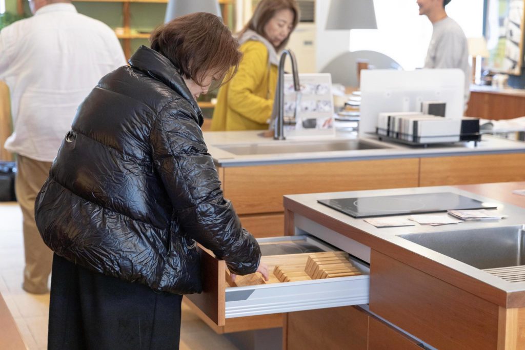 title: Kitchen Academy ｜2023.11.16 | Page No,538 | No.5 | sync-furniture | 株式会社 SYNC | 福岡県 家具工房 | オーダーメイドキッチン